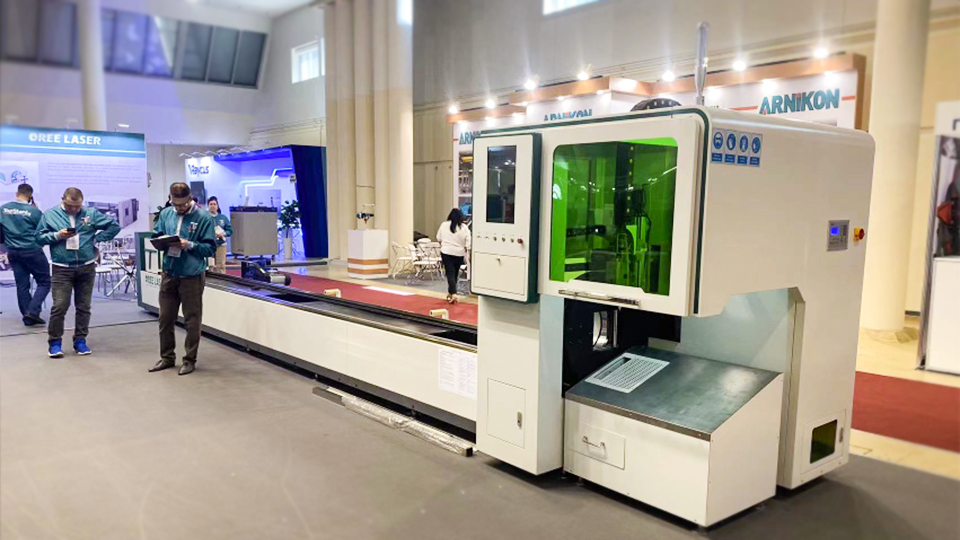 Oree Laser participated in the Russian 22nd International Specialized Exhibition for Equipment, Instruments and Tools for the Metalworking Industry exhibition with intelligent laser equipment(图3)